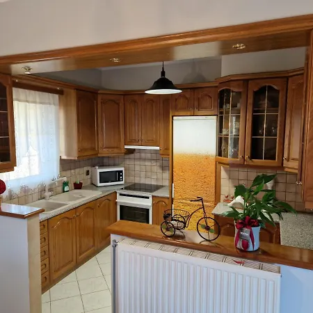 Lejlighed K For Karavomilos